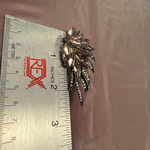 Vintage Y2K Gold and Silver Winged Single Ear-cuff Pierced Earring - Picture 4 of 8